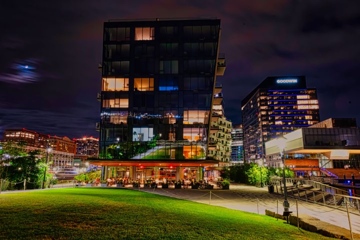 Fan Pier Night Photography Tour